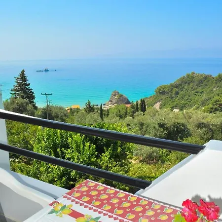 Studio Escape Equipped With Swimming Pool On Beach * Pelekas